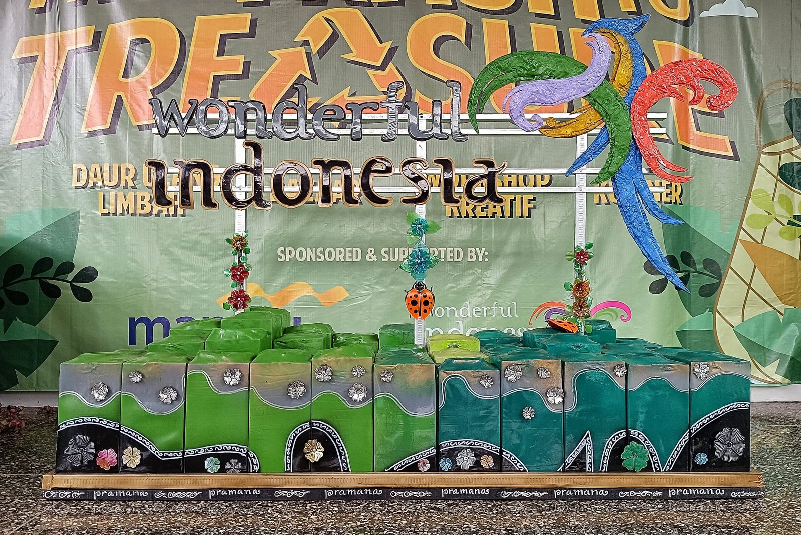 Pramana craft borobudur wonderful indonesia co branding aktivasi monumen botol plastik daur ulang sustainable ramah lingkungan kementerian pariwisata
